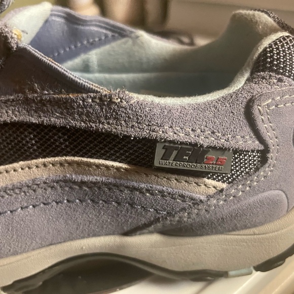 L.L. Bean Woman’s Primaloft Blue Slip Ons Size 6 - Picture 8 of 8